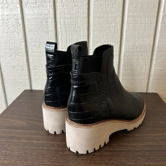Dolce Vita Huey Lug Sole Chelsea Boots, size 7.  Slight stretching on elastic. - Picture 2 of 7
